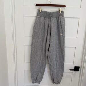 Nike Gray Kids Sweatpants with draw string